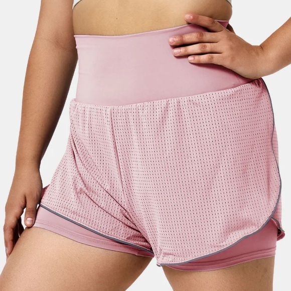 HALARA High Rise 2-in-1 Pocket 2.5'' Shorts size small - Picture 1 of 9